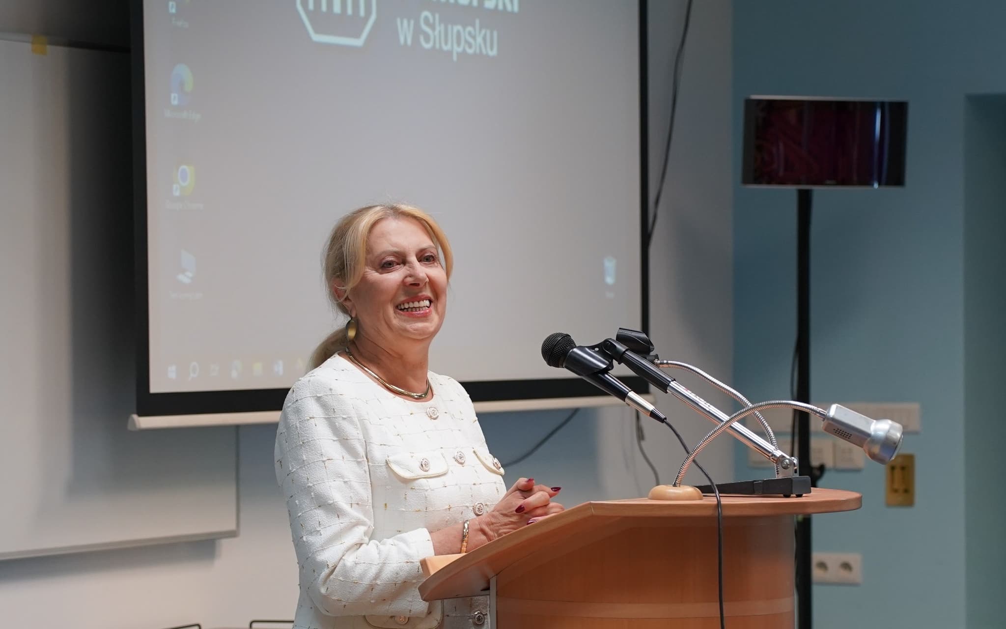 Międzynarodowa Konferencja Naukowa „Wschód–Zachód. Dialog Języków i Kultur”